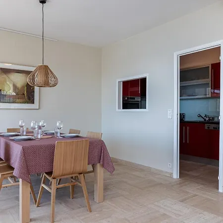 Daire Amazing Sea View 2bdr Swimming Pool Parking