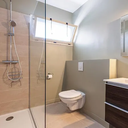 Amazing Sea View 2bdr Swimming Pool Parking